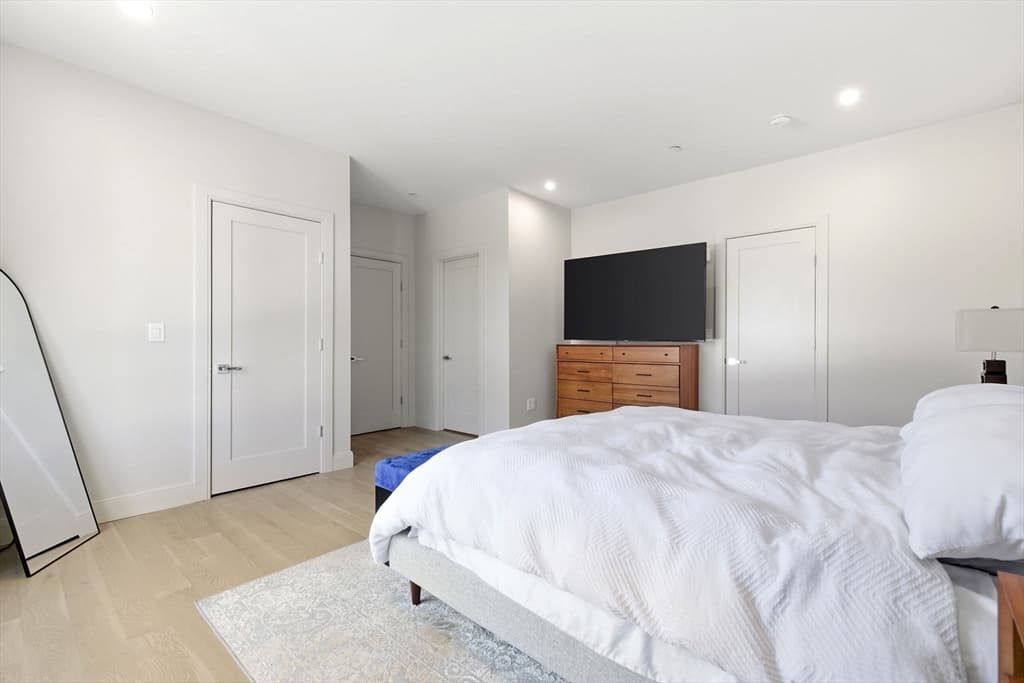 Condominium at 85 Myrtle St # 106, Quincy MA 02171, photo 13 of 34