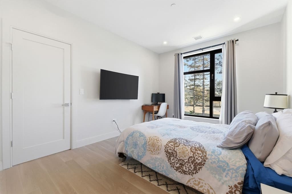 Condominium at 85 Myrtle St # 106, Quincy MA 02171, photo 16 of 34