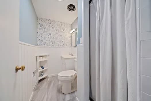 Single Family Residence at 630 North St, Weymouth MA 02189, photo 33 of 42