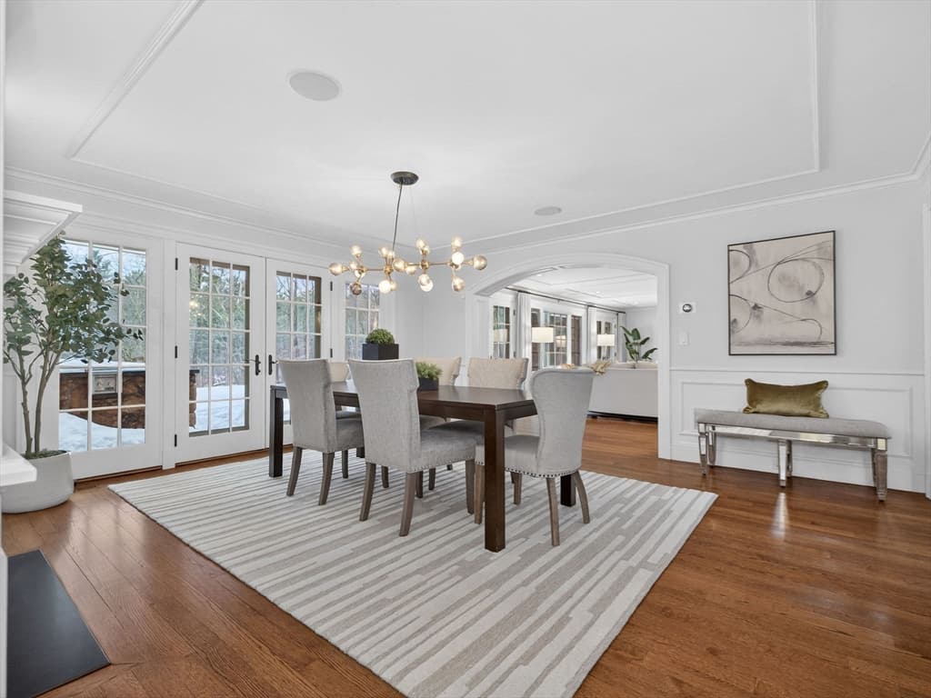 Single Family Residence at 12 Winding River Cir, Wellesley MA 02482, photo 12 of 39