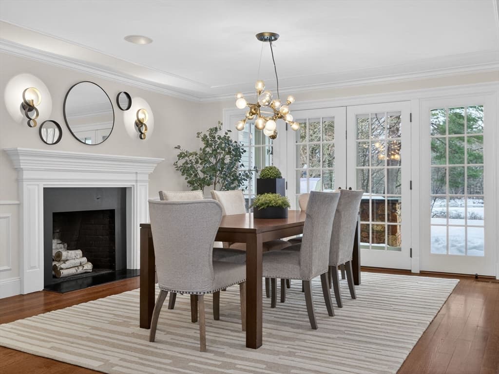 Single Family Residence at 12 Winding River Cir, Wellesley MA 02482, photo 10 of 39