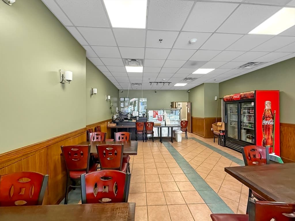 521 Main St, Worcester MA 01608 photo 2