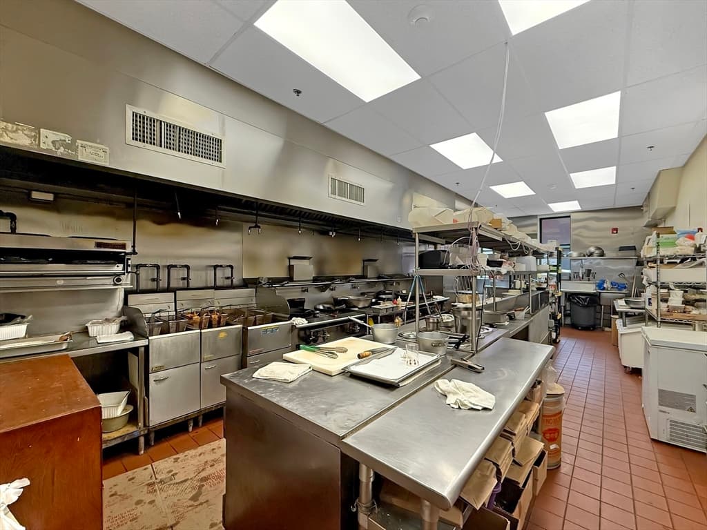 521 Main St, Worcester MA 01608 photo 7