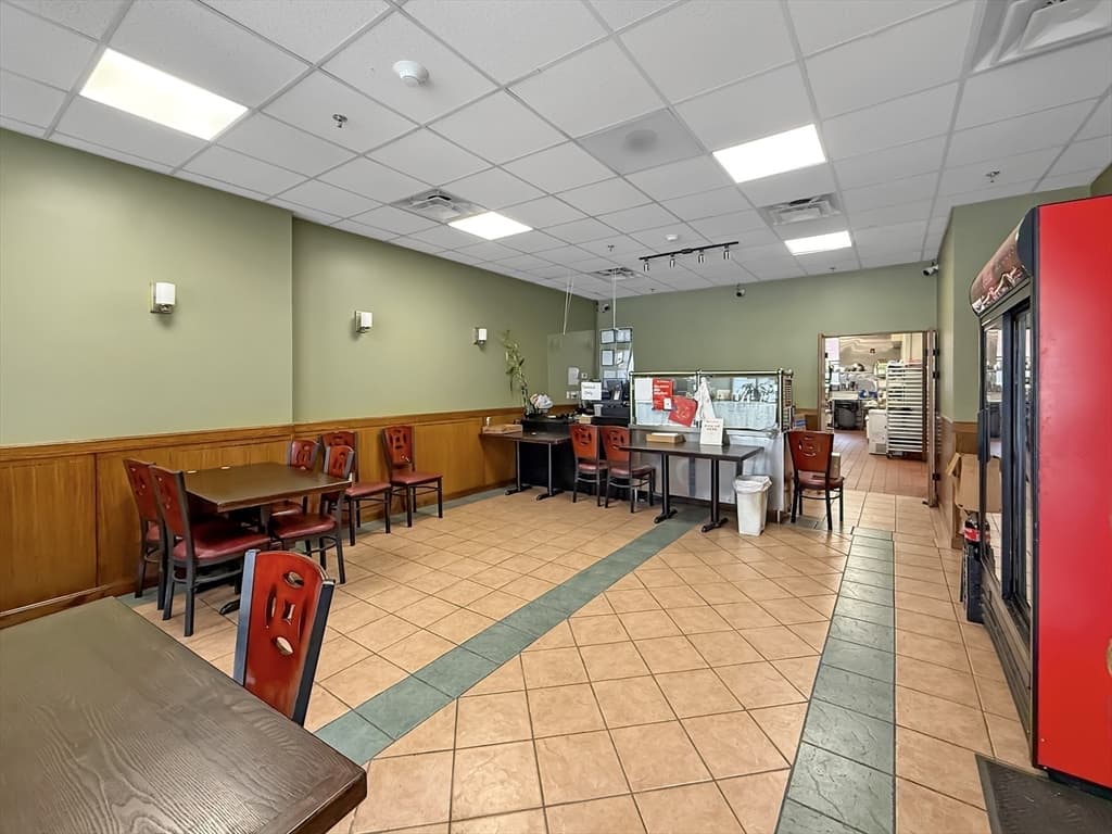 521 Main St, Worcester MA 01608 photo 3