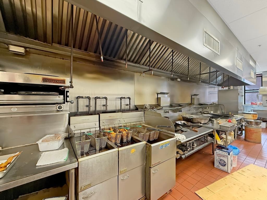 521 Main St, Worcester MA 01608 photo 5