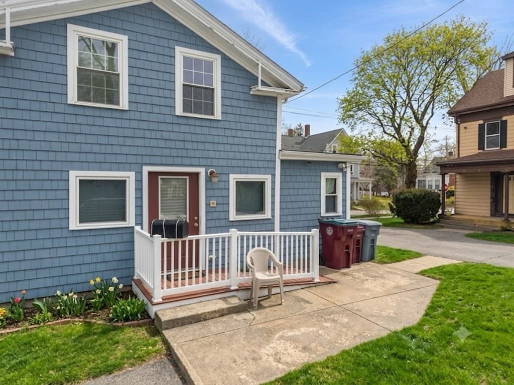 17 School St, Middleboro MA 02346 photo 2