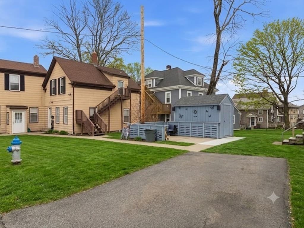 17 School St, Middleboro MA 02346 photo 3