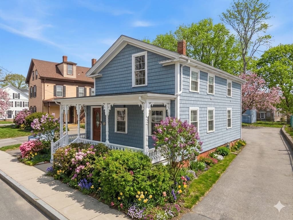 17 School St, Middleboro MA 02346