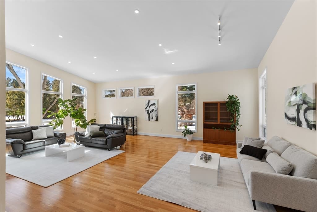 Single Family Residence at 1 Maureen Rd, Lexington MA 02420, Lexington, photo 6 of 40