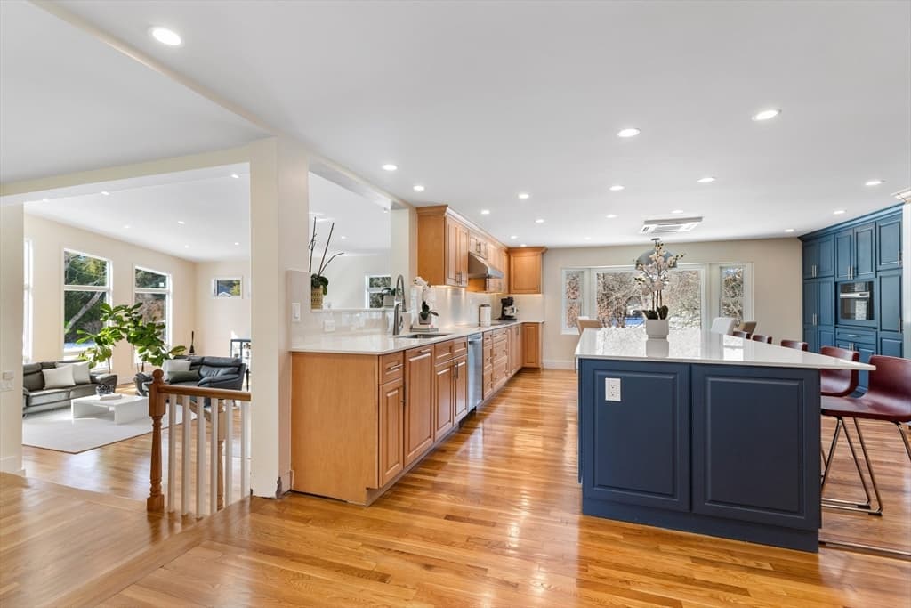 Single Family Residence at 1 Maureen Rd, Lexington MA 02420, Lexington, photo 12 of 40