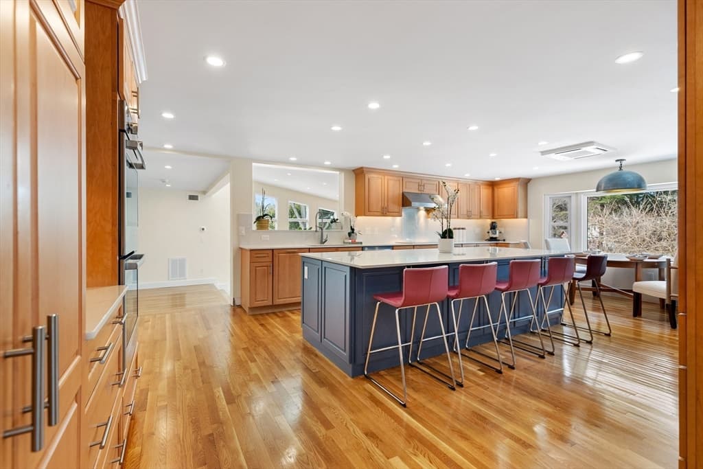 Single Family Residence at 1 Maureen Rd, Lexington MA 02420, Lexington, photo 11 of 40