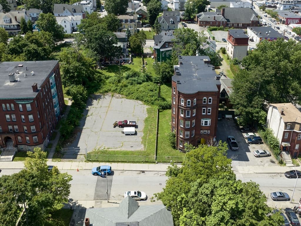 12 Oread St, Worcester MA 01608 photo 2