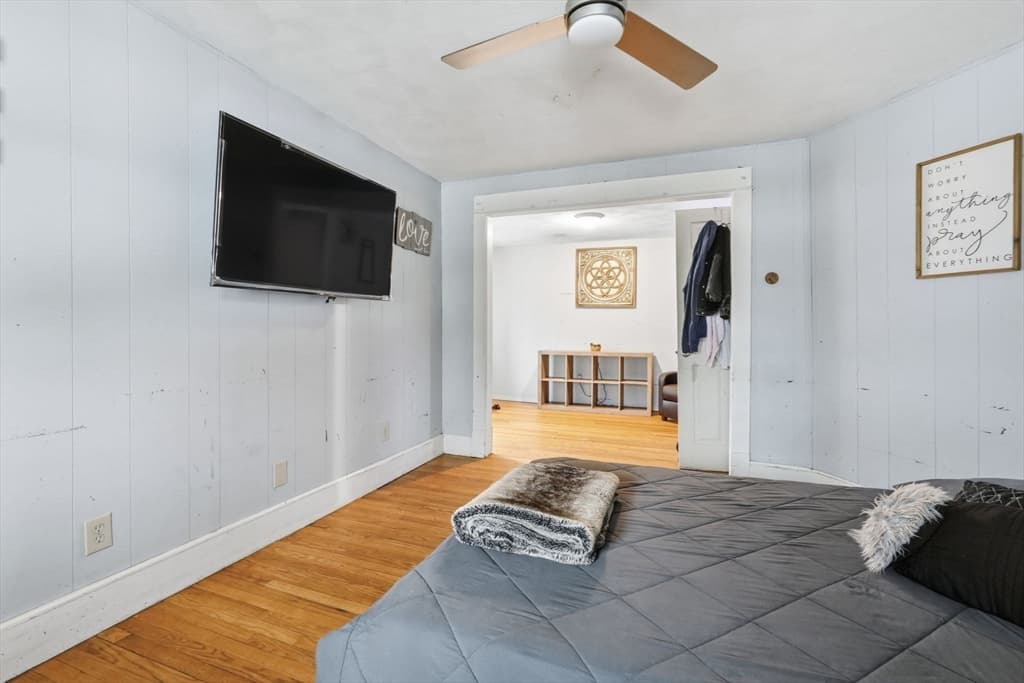 Single Family Residence at 34 Savoy Ave, Springfield MA 01104, Springfield, photo 10 of 35