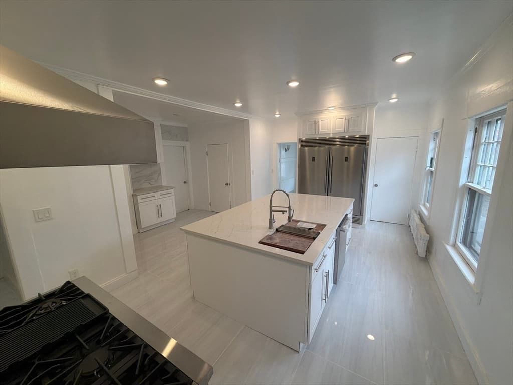 194 Sumner Ave, Springfield MA 01108 photo 7