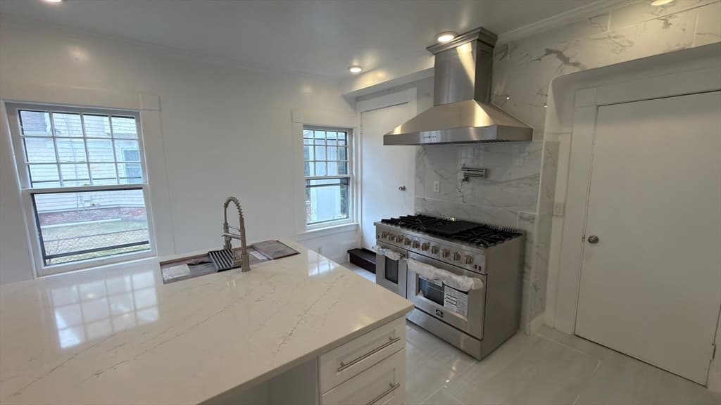 194 Sumner Ave, Springfield MA 01108 photo 5