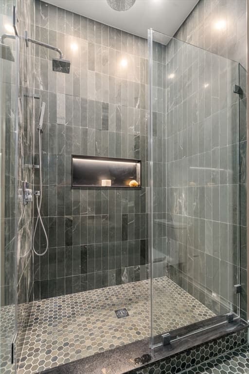Condominium at 34 Vinton Street, Boston MA 02127, photo 13 of 32