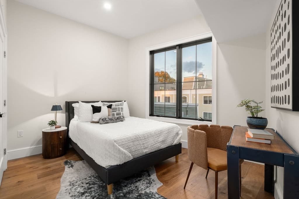 Condominium at 34 Vinton Street, Boston MA 02127, photo 18 of 32