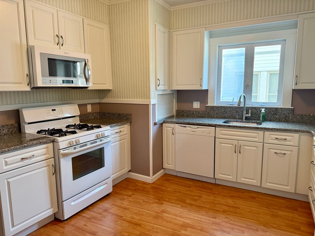 Single Family Residence at 32 Priscilla St, New Bedford MA 02740, New Bedford, photo 16 of 32