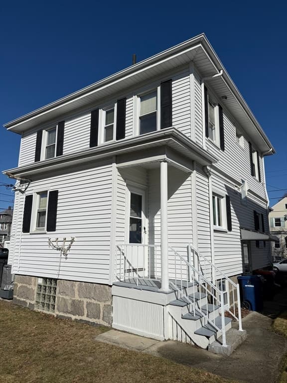 Single Family Residence at 32 Priscilla St, New Bedford MA 02740, New Bedford, photo 7 of 32