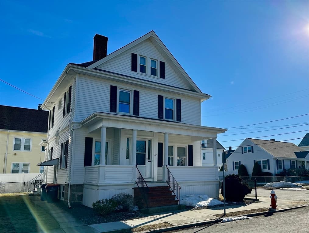 Single Family Residence at 32 Priscilla St, New Bedford MA 02740, New Bedford, photo 3 of 32
