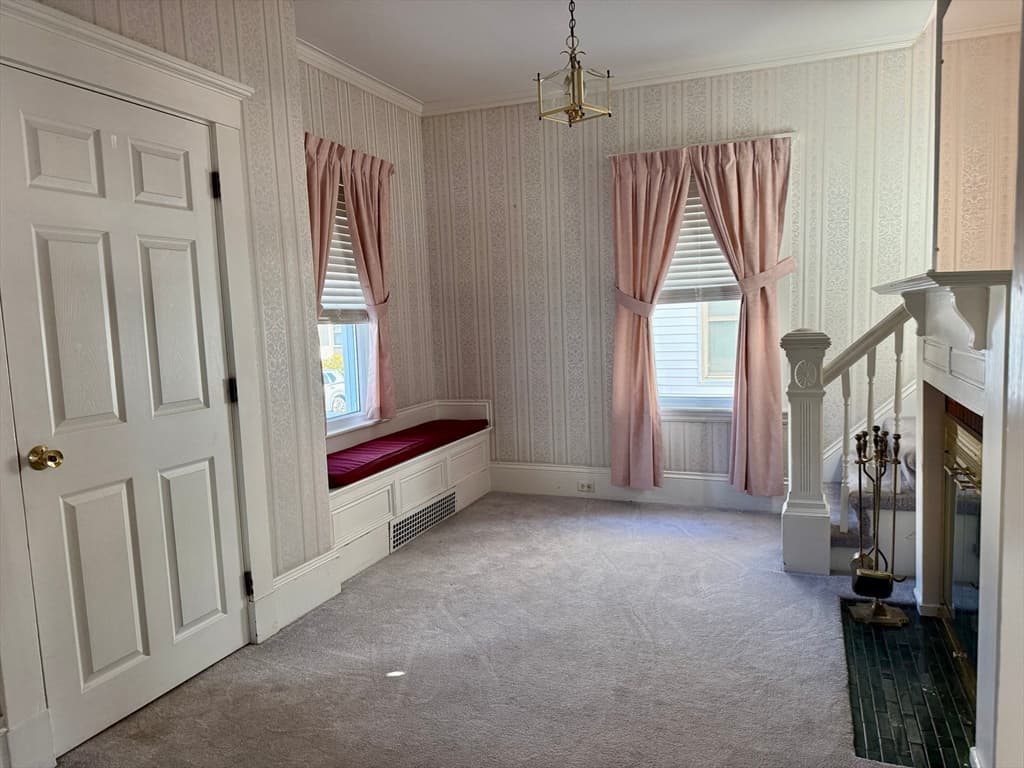 Single Family Residence at 32 Priscilla St, New Bedford MA 02740, New Bedford, photo 11 of 32