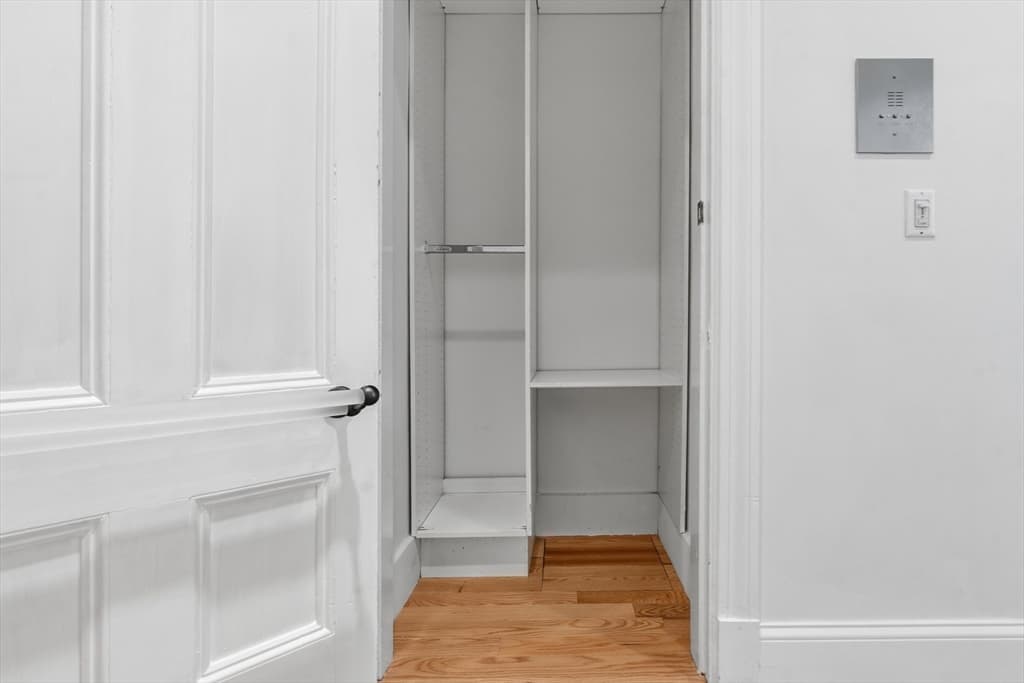 Condominium at 286 Beacon St # 1, Boston MA 02116, photo 22 of 30