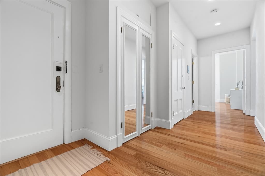 Condominium at 286 Beacon St # 1, Boston MA 02116, photo 20 of 30