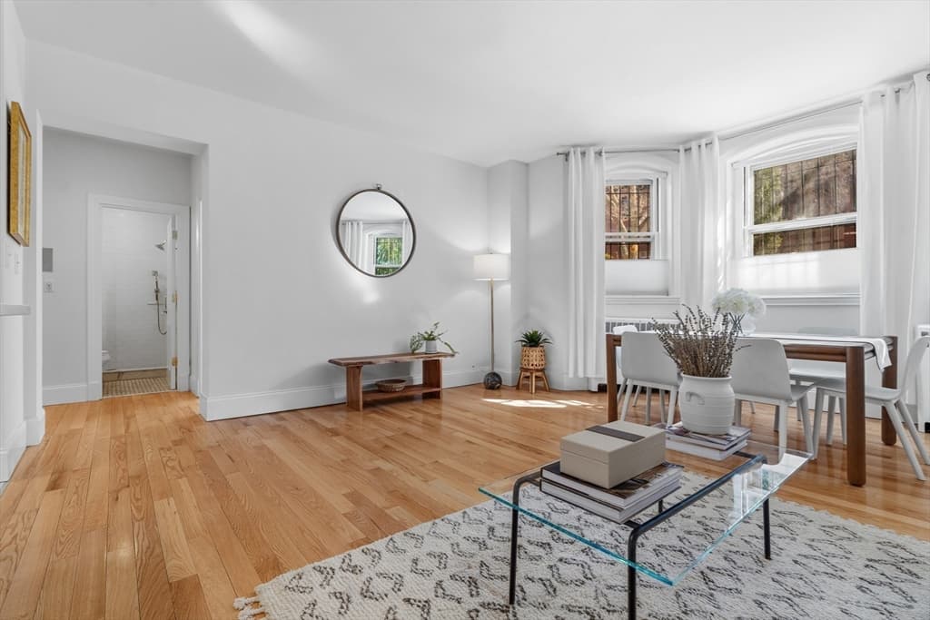 Condominium at 286 Beacon St # 1, Boston MA 02116, photo 9 of 30