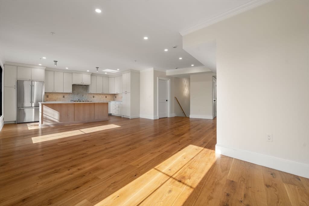 Condominium at 34 Vinton Street # 1, Boston MA 02127, photo 13 of 29
