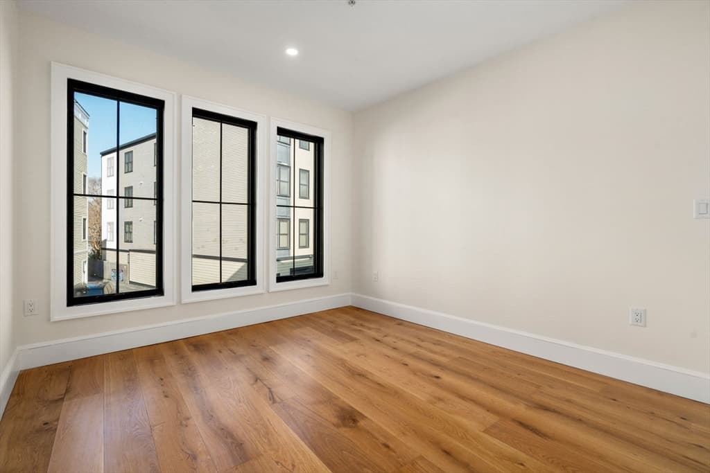 Condominium at 34 Vinton Street # 1, Boston MA 02127, photo 16 of 29