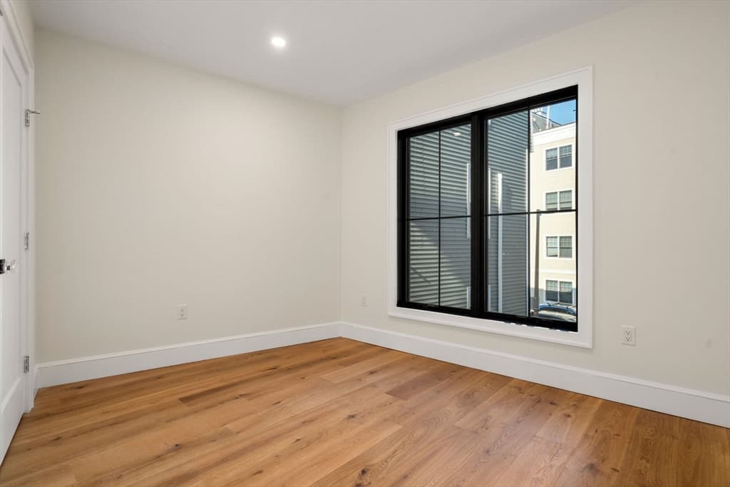 Condominium at 34 Vinton Street # 1, Boston MA 02127, photo 18 of 29