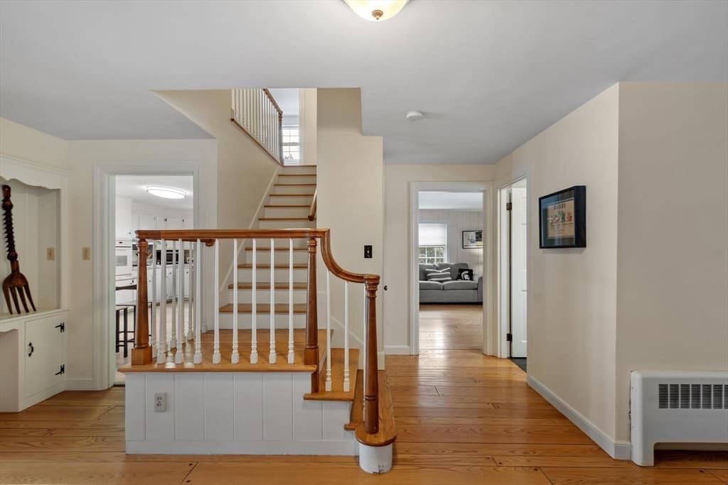 454 Wilson St, Clinton MA 01510 photo 11
