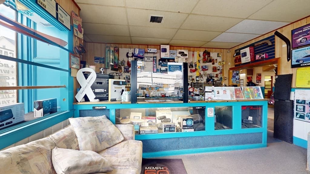 101 Nash Rd, New Bedford MA 02746 photo 16