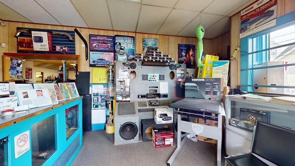 101 Nash Rd, New Bedford MA 02746 photo 15