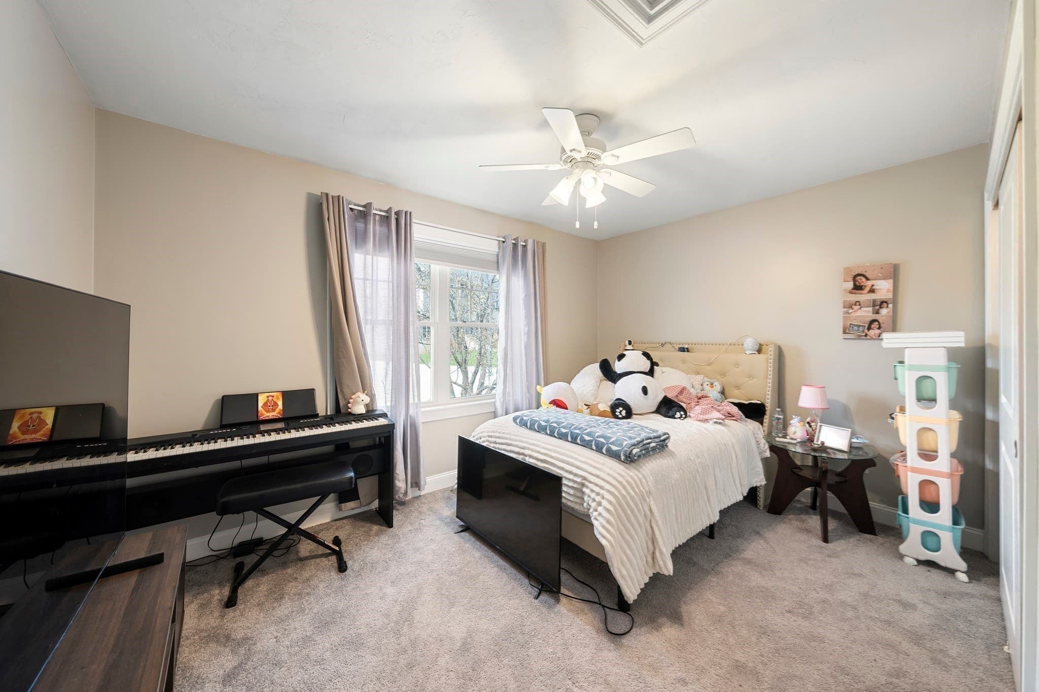 Single Family Residence at 35 J Davis, Charlton MA 01507, photo 11 of 30