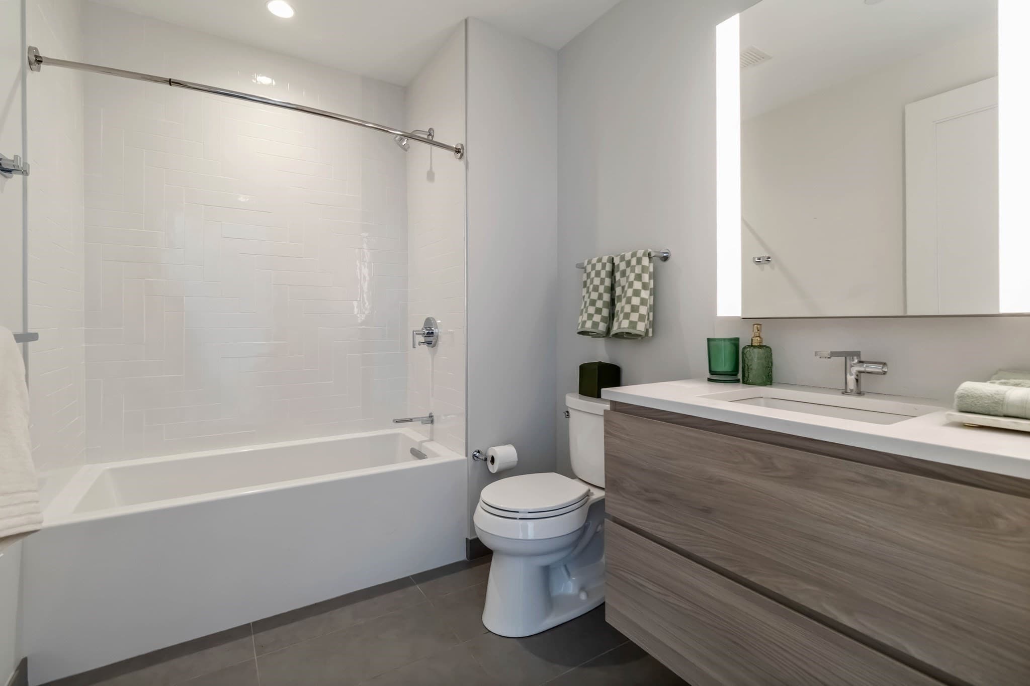 Condominium at 133 Seaport Blvd # 2007, Boston MA 02210, photo 13 of 31