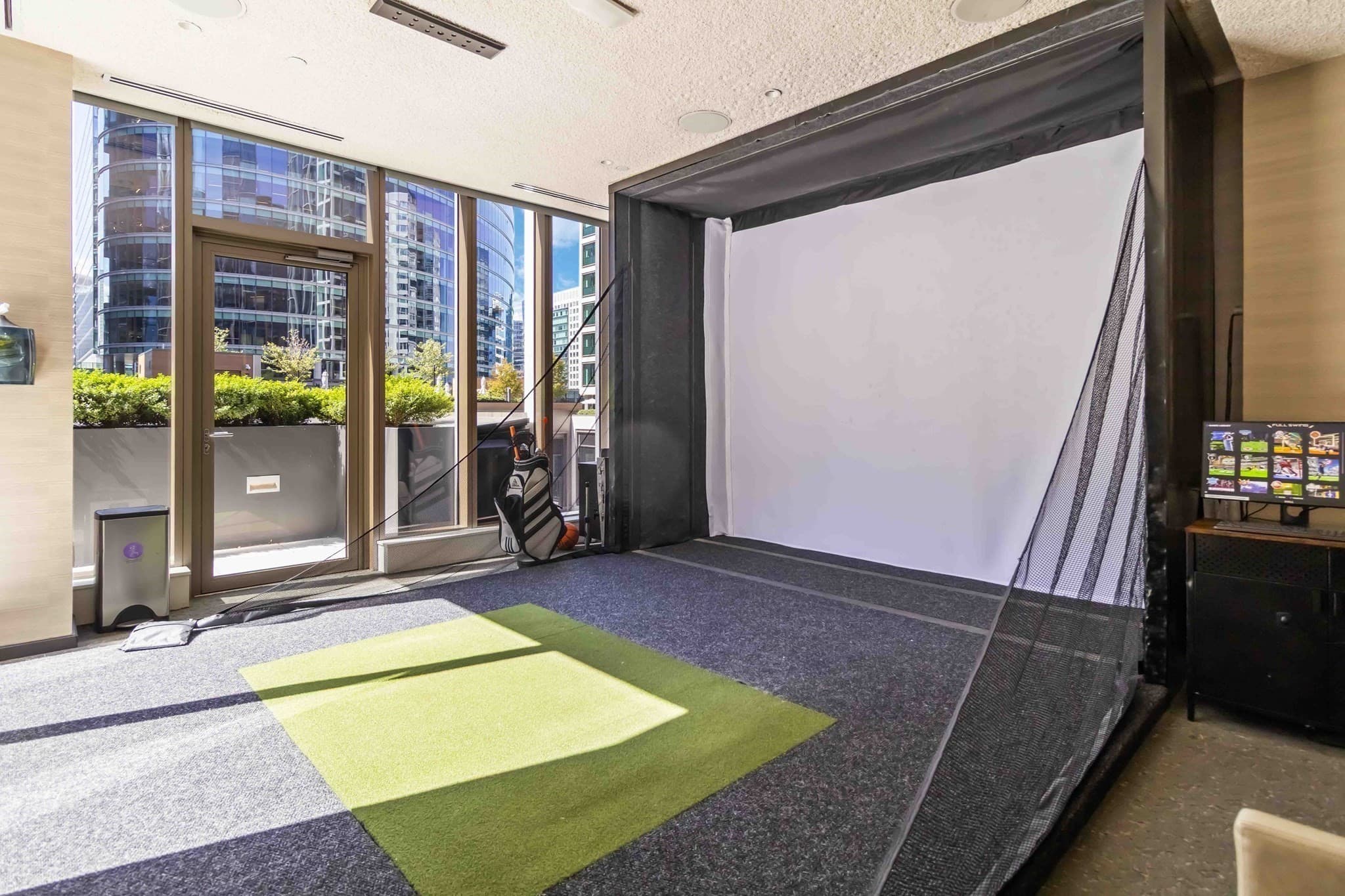 Condominium at 133 Seaport Blvd # 2007, Boston MA 02210, photo 17 of 31