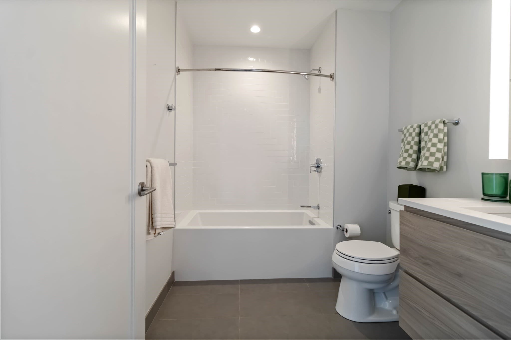 Condominium at 133 Seaport Blvd # 2007, Boston MA 02210, photo 14 of 31