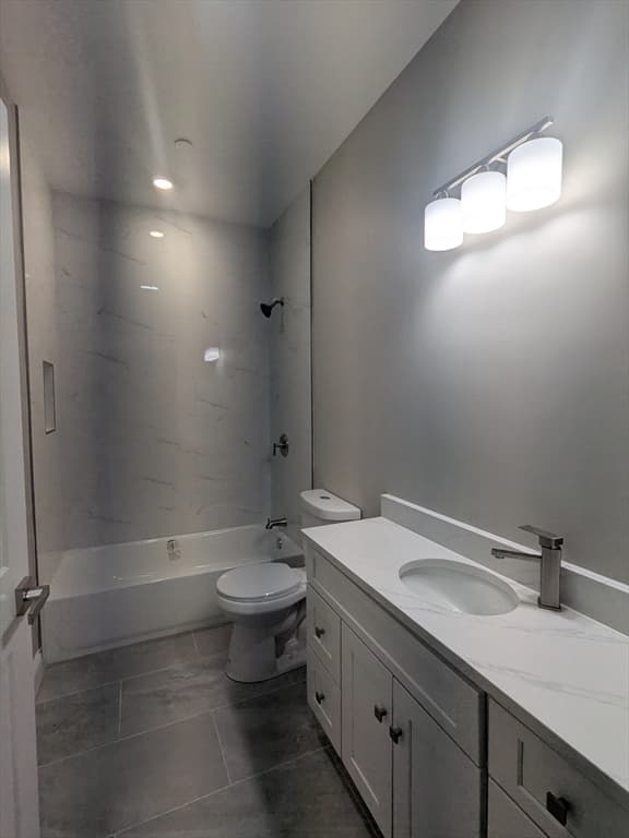 Condominium at 13 Nahant Street # 2B, Lynn MA 01902, photo 23 of 31