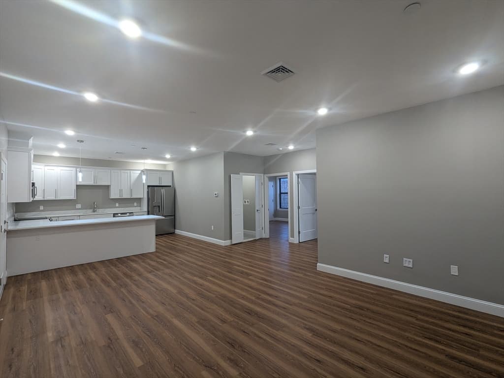 Condominium at 13 Nahant Street # 2B, Lynn MA 01902, photo 7 of 31
