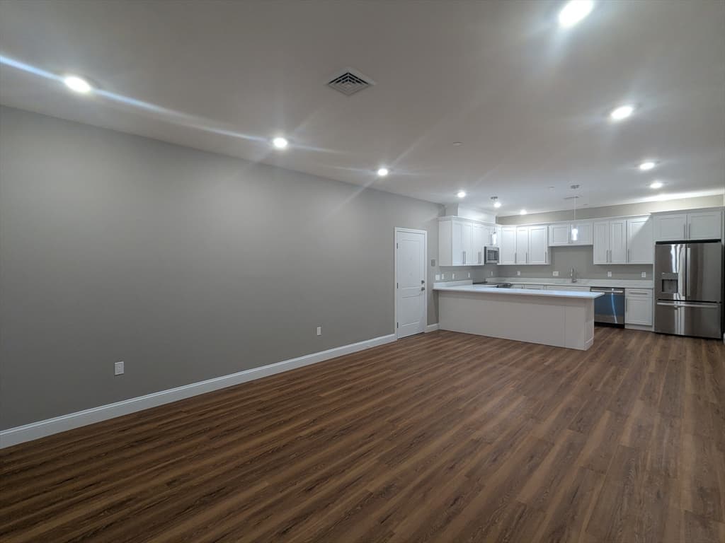 Condominium at 13 Nahant Street # 2B, Lynn MA 01902, photo 9 of 31