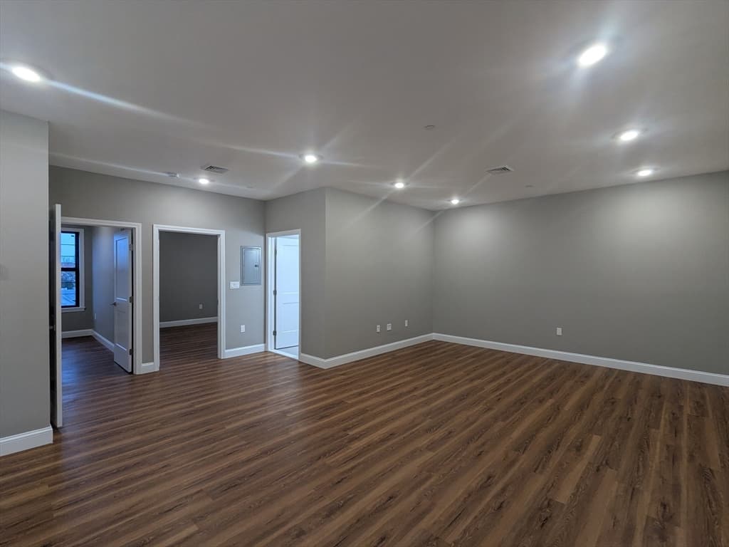 Condominium at 13 Nahant Street # 2B, Lynn MA 01902, photo 10 of 31