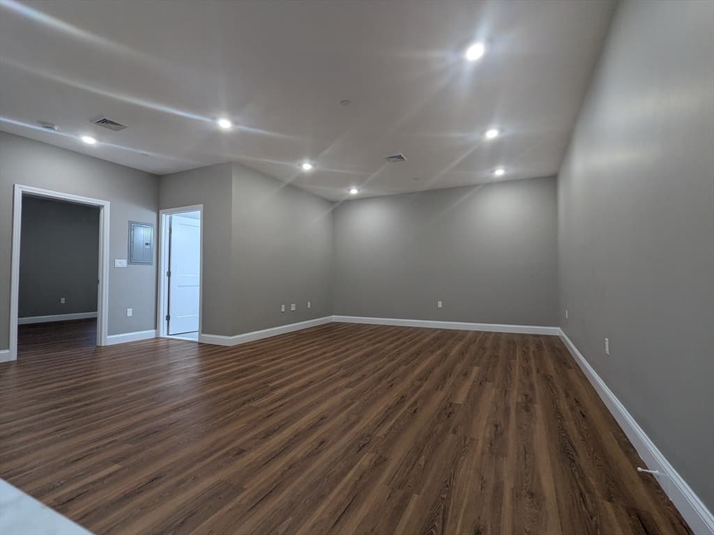 Condominium at 13 Nahant Street # 2B, Lynn MA 01902, photo 11 of 31