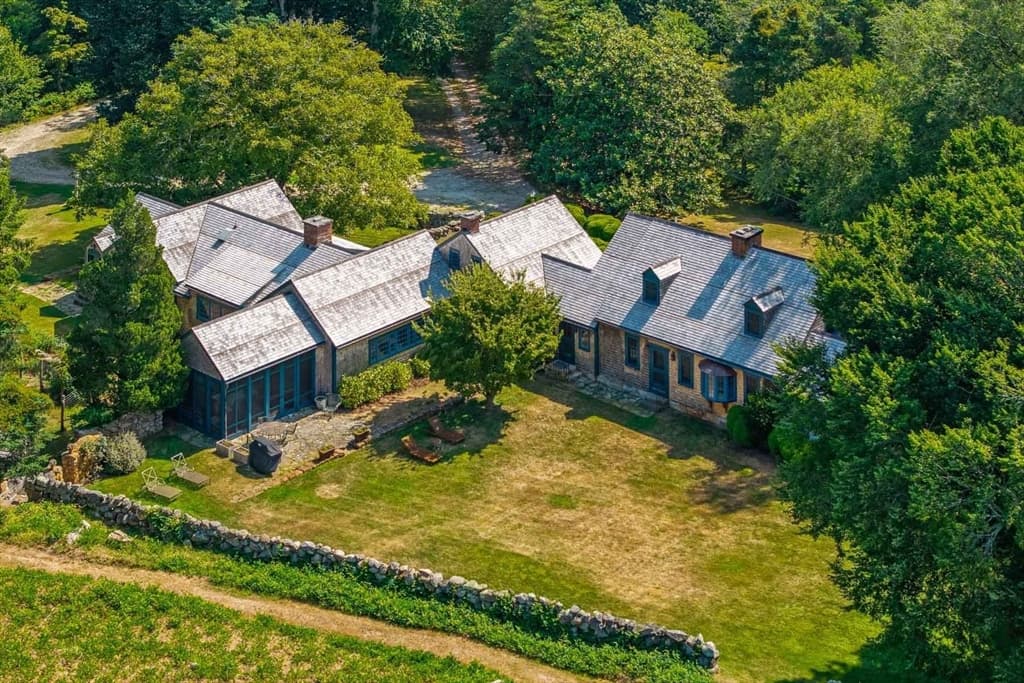 85 North Reservoir Road, West Tisbury MA 02575