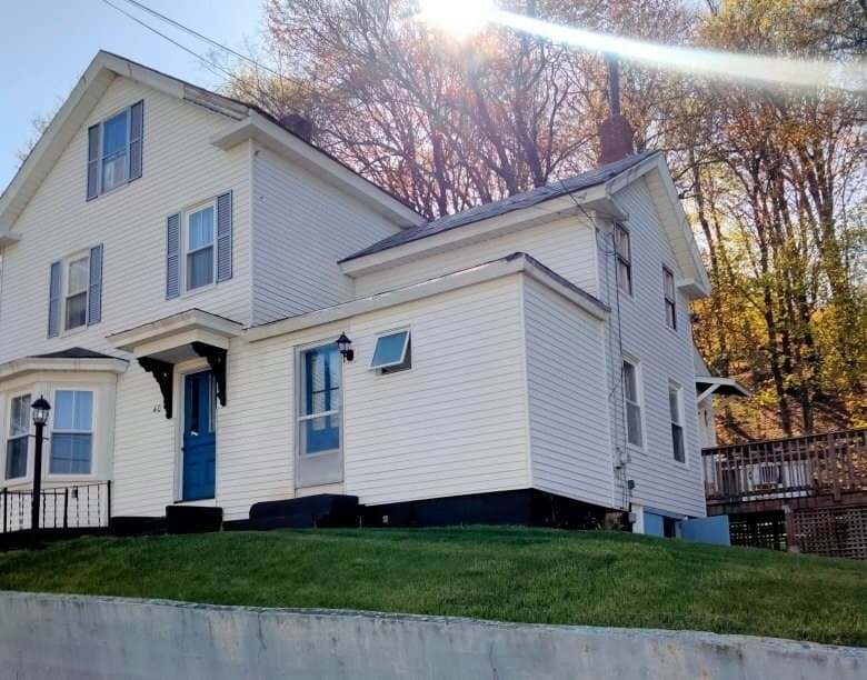 40 Hillside Ave, Warren MA 01083 photo 2