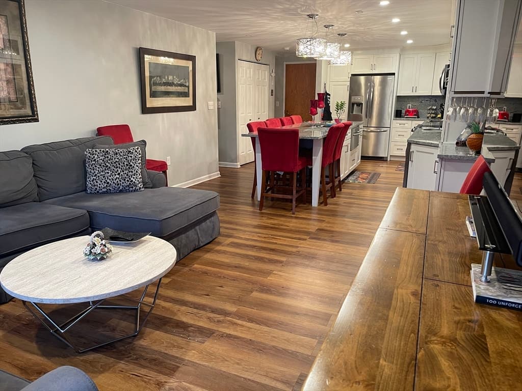 Condominium at 100 Ledgewood Dr # 410, Stoneham MA 02180, Stoneham, photo 10 of 28