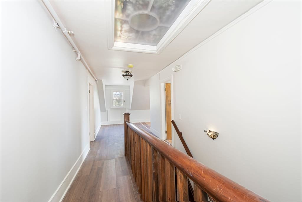 4 Family at 963 Main St, Leicester MA 01524, photo 9 of 33