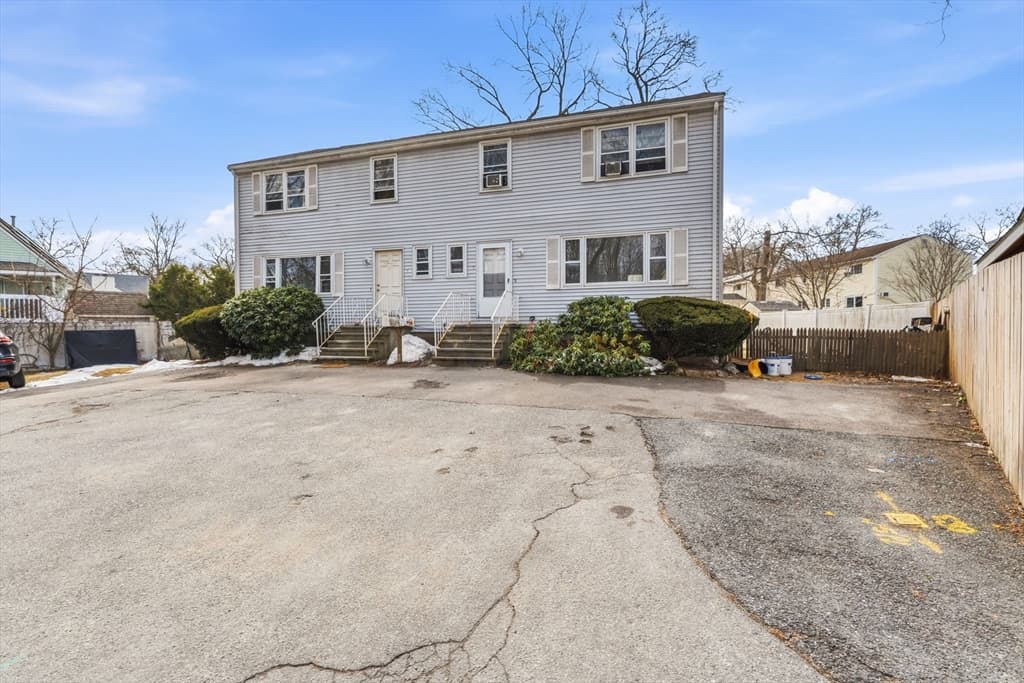 11 Harmony Ln, Framingham MA 01702 photo 2
