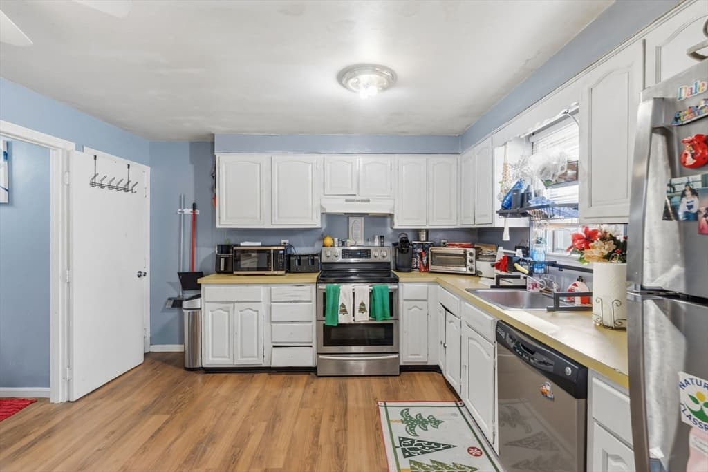 11 Harmony Ln, Framingham MA 01702 photo 10