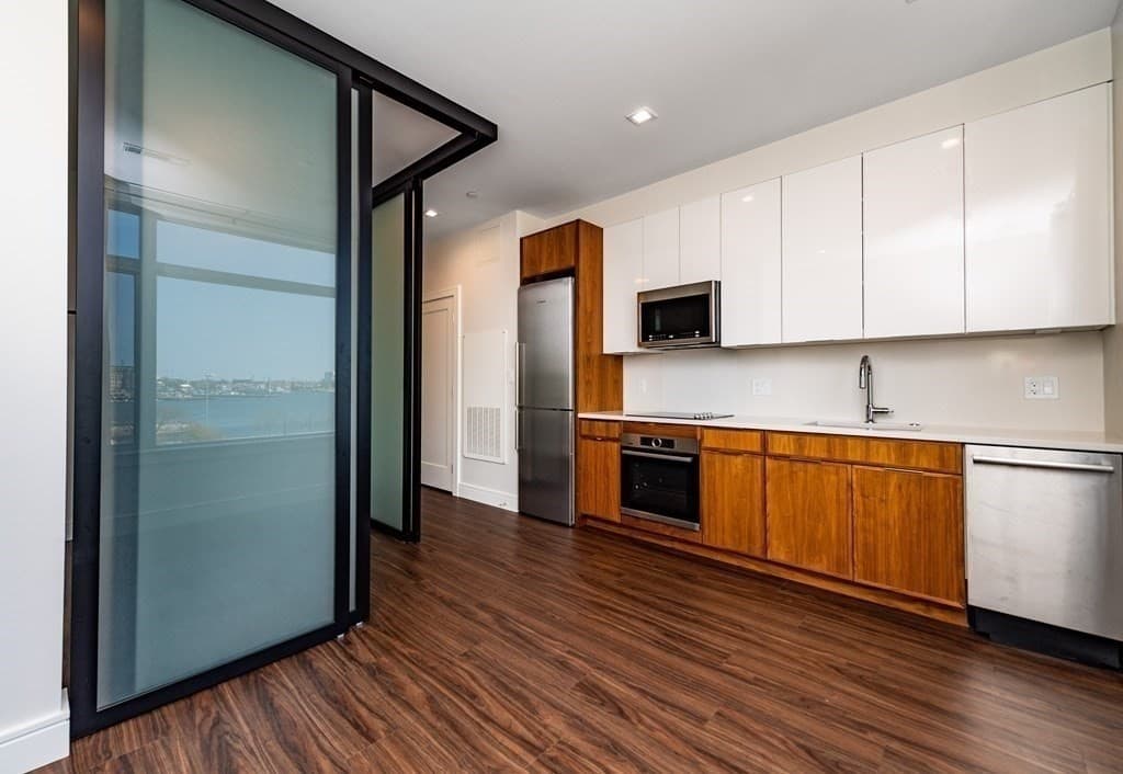 Condominium at 99 Sumner St # 0413, Boston MA 02128, photo 3 of 17